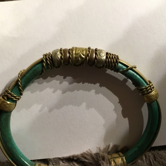 Vintage Jewelry - CL🛑 6/26 HP🎉Vintage Leather Cuff Bracelet